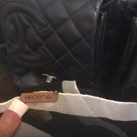 ARDEN B NECK SCARF. BLACK/WHITE.🤍🖤 Pretty/Dainty - Picture 2 of 4